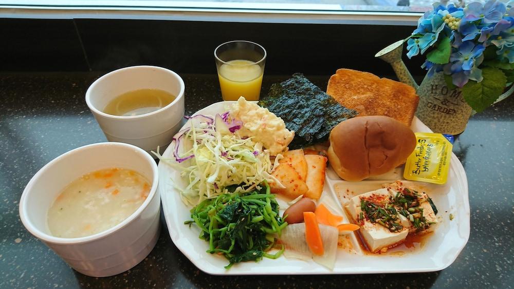 Toyoko Inn Kanazawa-Eki Higashi-Guchi Экстерьер фото