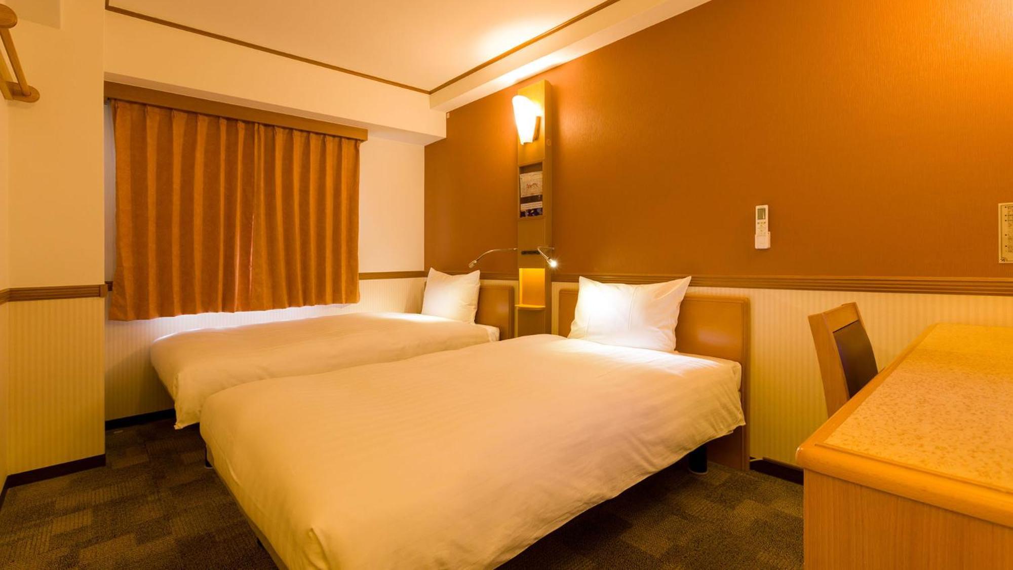 Toyoko Inn Kanazawa-Eki Higashi-Guchi Номер фото